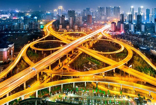 武汉：中国经济地理、交通与科教三大中心城市的崛起