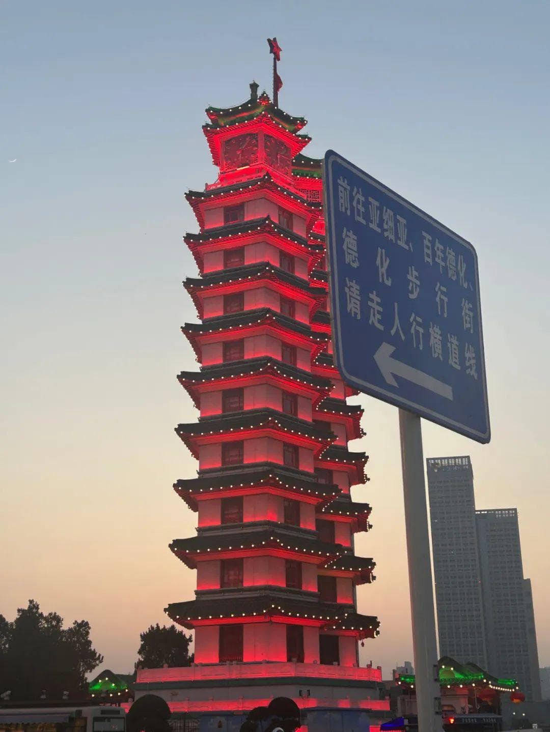 不是巴黎去不起，而是郑州更有性价比