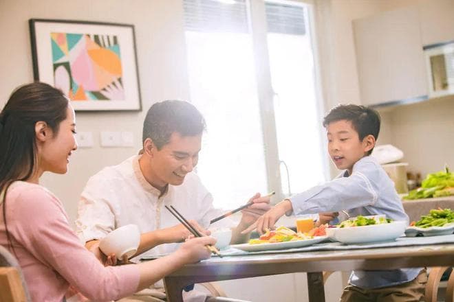 家校社联动，为孩子打造健康饮食运动环境