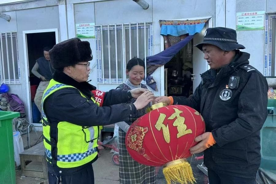 春节我在岗丨家园重建有我在 岁寒情深意暖 希冀升腾绵延