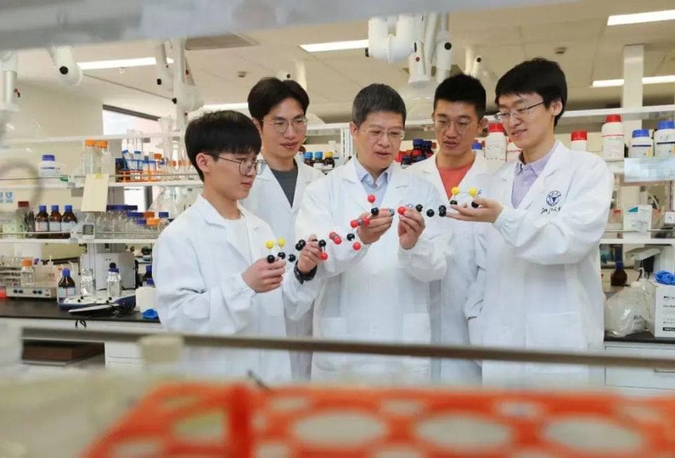 材料的未来在于学科交叉