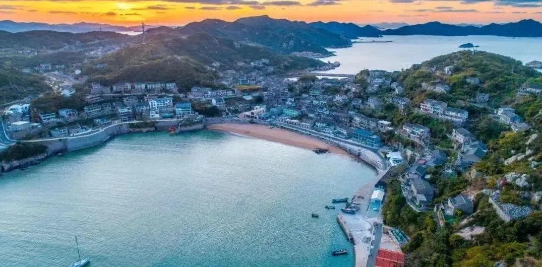 中国滨海旅游行业报告：滨海旅游市场持续增长，潜力巨大，在积极发展多元化旅游产品