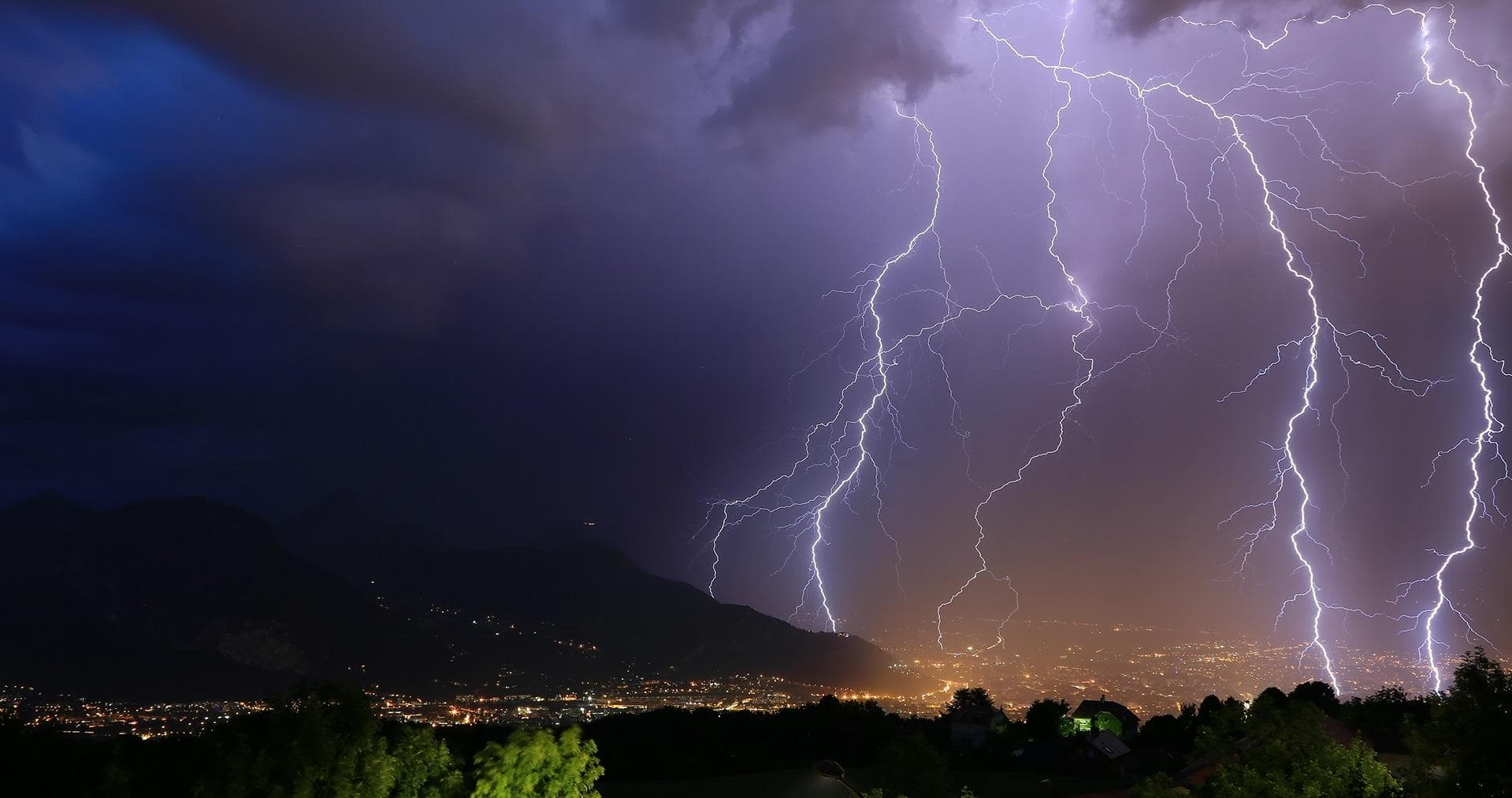 雷暴：空中之电