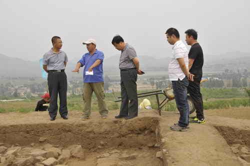 朝阳市半拉山红山文化积石冢 专题片将在央视播出