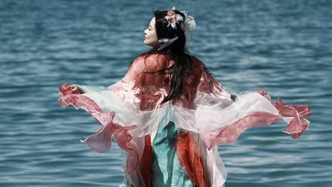 春节将至，新中式服装会是你的“新年战袍”首选吗？