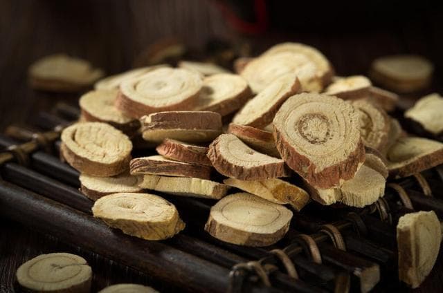 “止咳神药”甘草片，为啥限制购买？医生：有关甘草片危害了解下