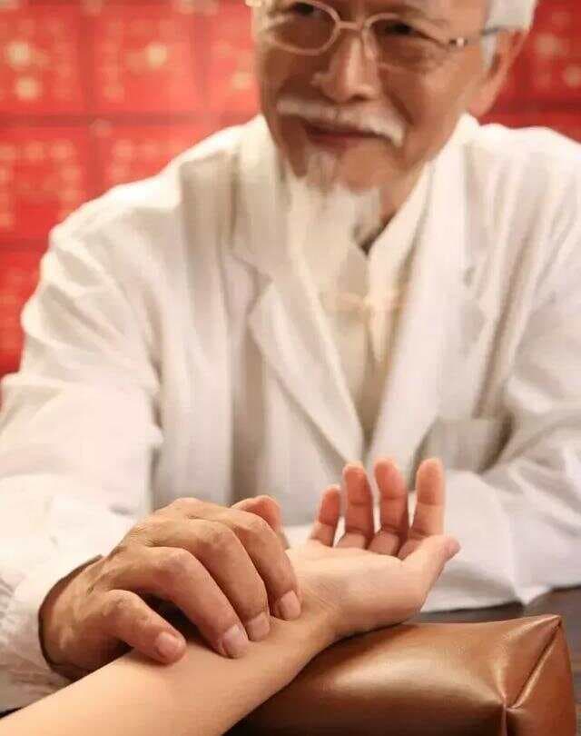 中医通过把脉为什么就能发现身体的异常：解密脉象的奥秘