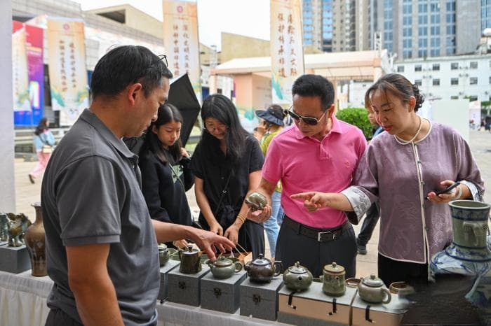 云南逾230场非遗活动贺新春