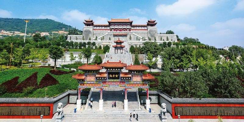 金台观古建筑群：黄土高原上的建筑瑰宝