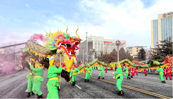 2025年元宵节：全国各地花式闹元宵