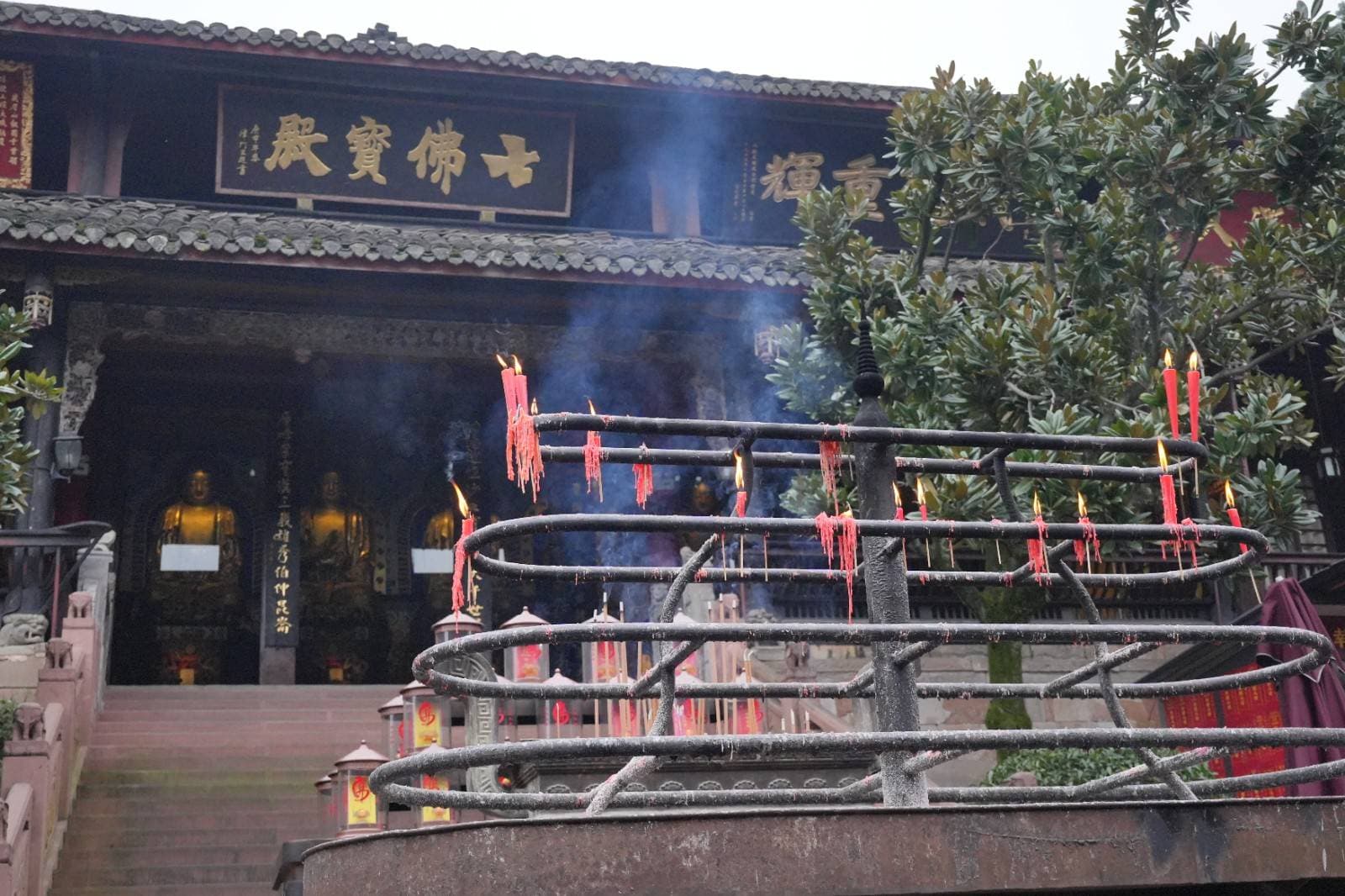 为什么“佛为一炷香”？