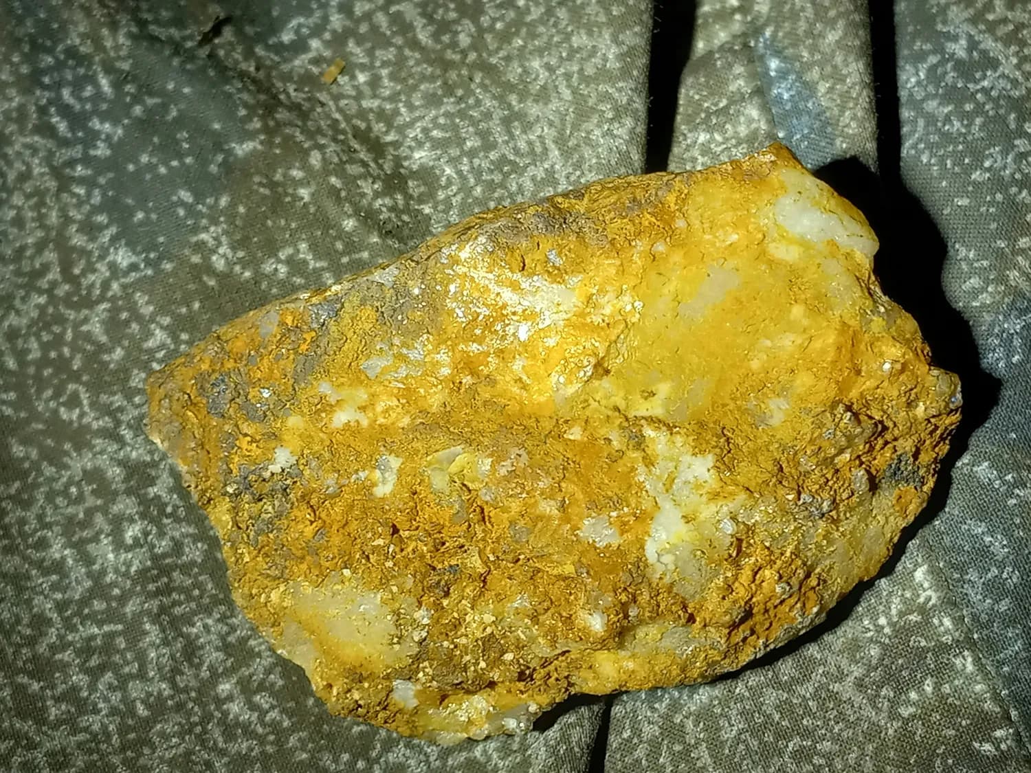 新型环保提金剂：高硫型金矿开发的绿色革命