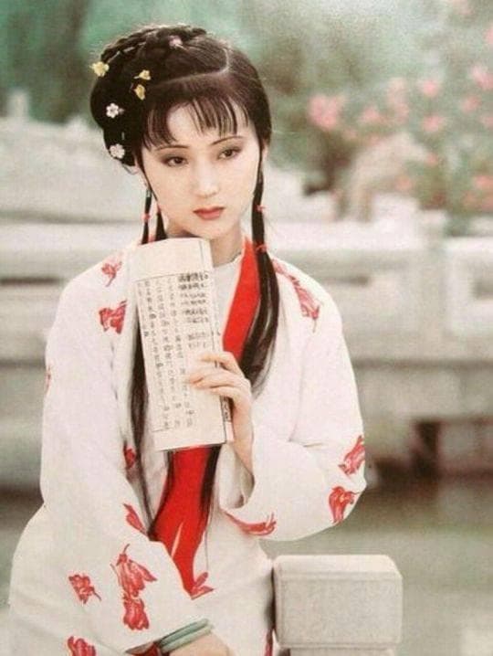 林黛玉的美貌秘籍：如何描写人物容貌？