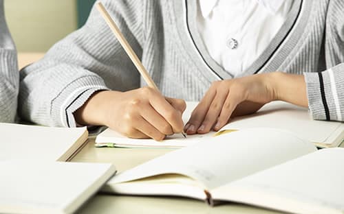 高三学生自我怀疑怎么开导？这些增加自信的办法请收好