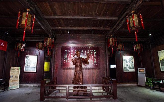 陆游：一首思念诗，写尽半世凄凉忧伤，有些事想要放下谈何容易？