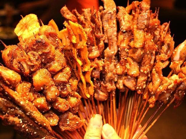 走进哈尔滨之十五：刻在东北人DNA的烧烤文化