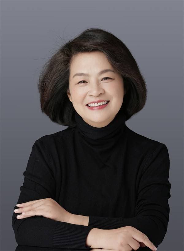 方榕掌舵中兴通讯新篇章，徐子阳续任总裁共绘未来蓝图