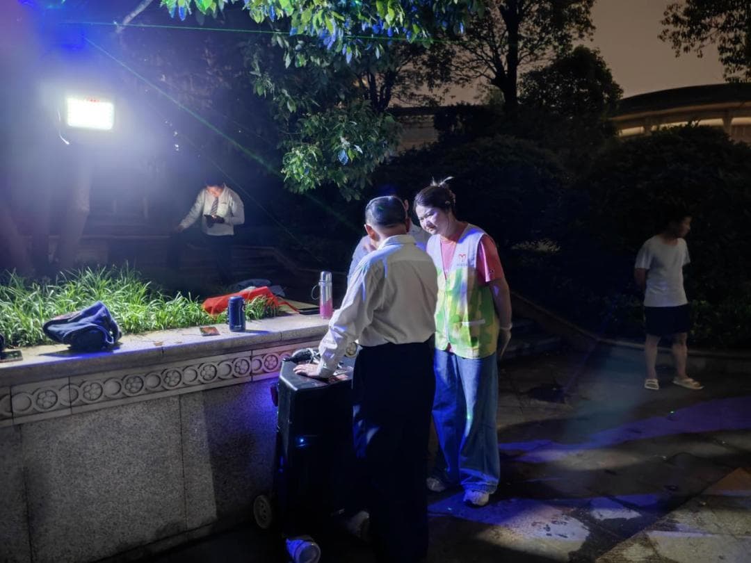 银湖管理处：广场舞噪音扰民 社区协商来调解