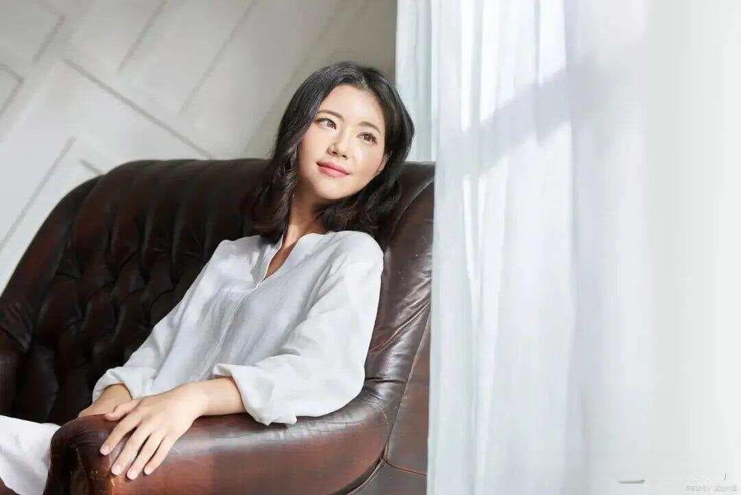 知性的女人是什么样子，知性女人的六大魅力，让你无法抗拒！