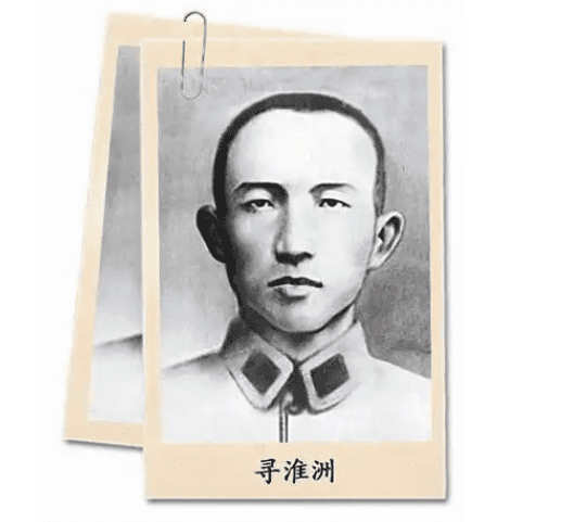 他身高仅一米四，18岁当师长，20岁出任军长，教出战神粟裕！