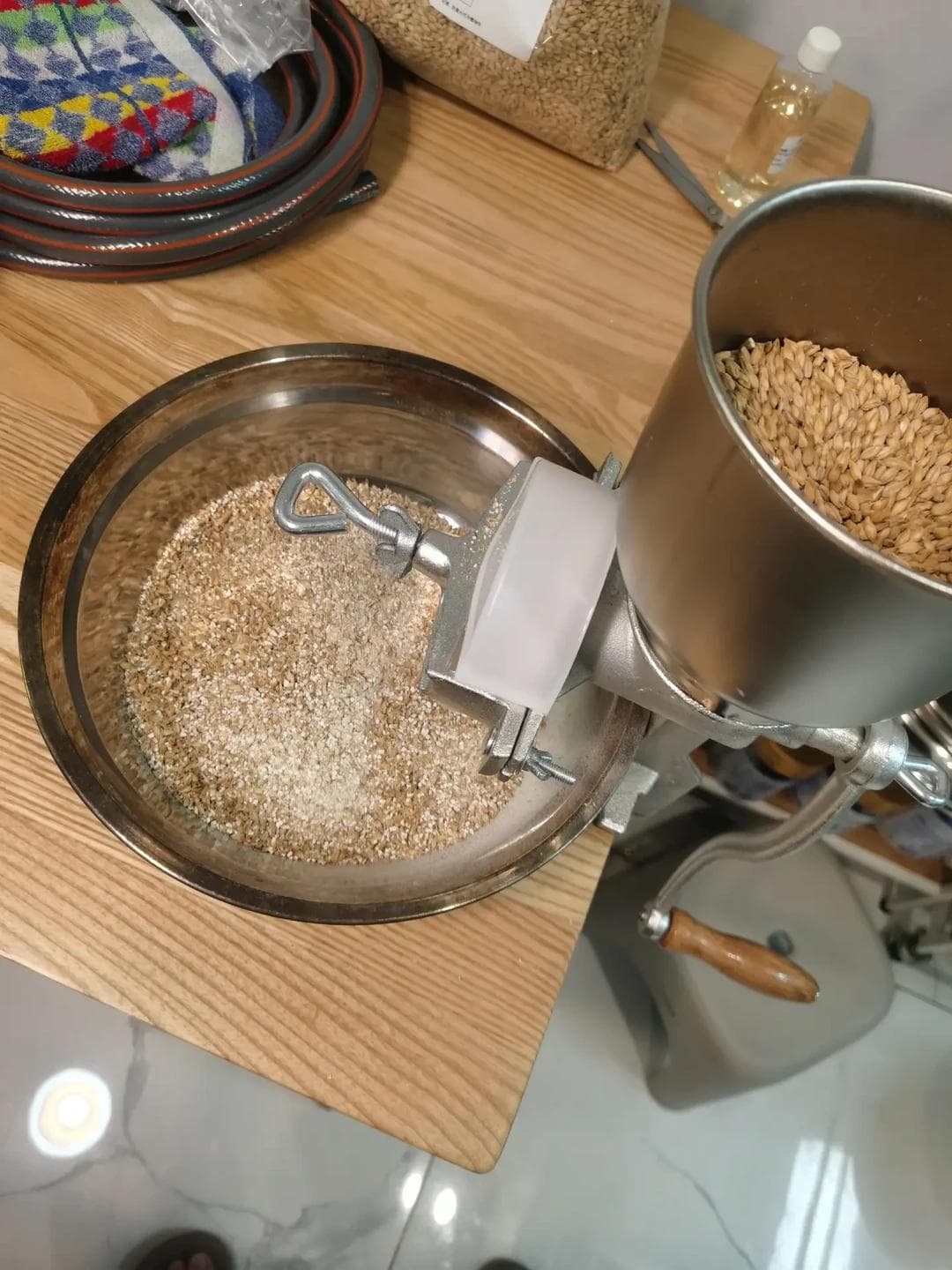 7步用厨房工具自酿出你第一杯美味啤酒！