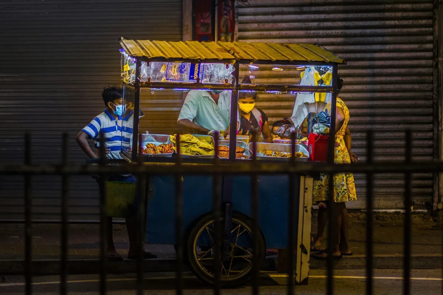 丽水夜宵摊食品安全引关注：卫生堪忧，监管存漏洞