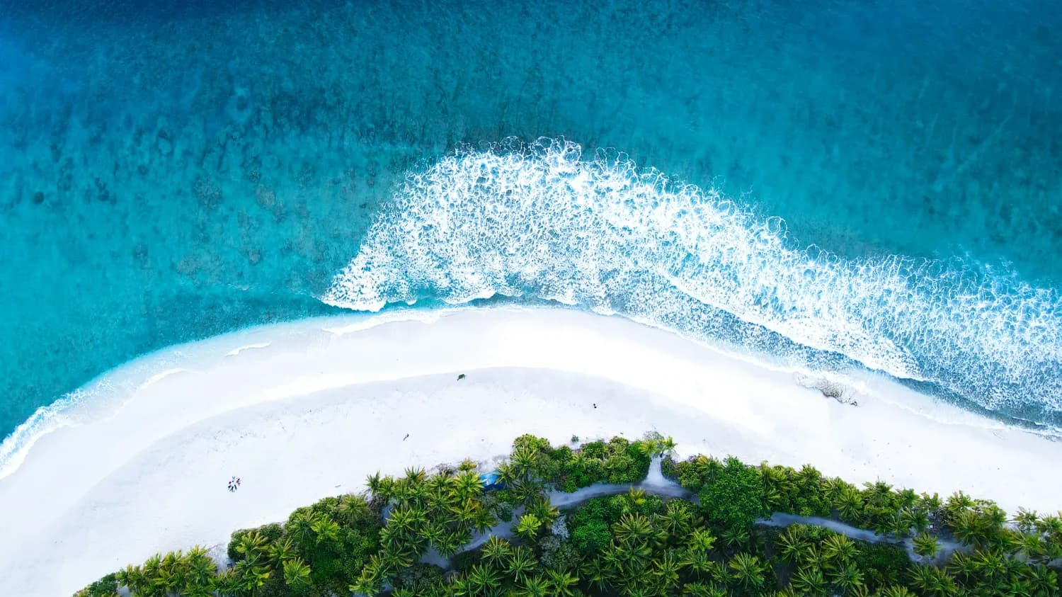 亚龙湾 vs 天涯海角：谁才是海南旅游打卡王？