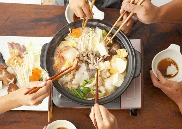 “吃货”蔡澜，凭什么和金庸、黄霑、倪匡并称香港四大才子？