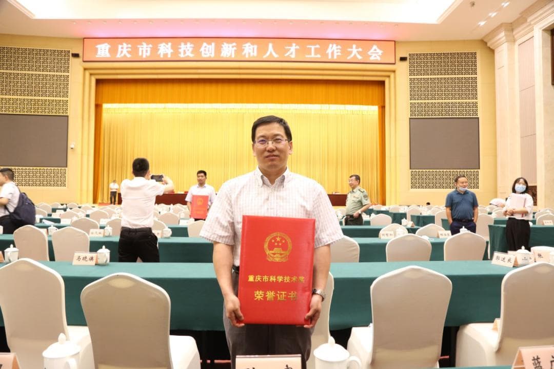 降服煤矿瓦斯“猛虎”，重大教师守护矿山安全