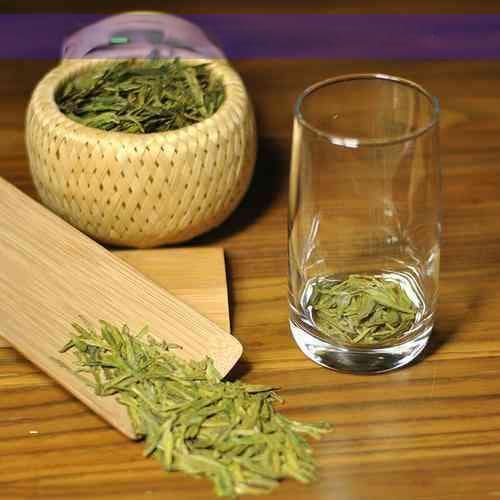 探究刺五加茶的多重功效：从保健到治疗的全面解析