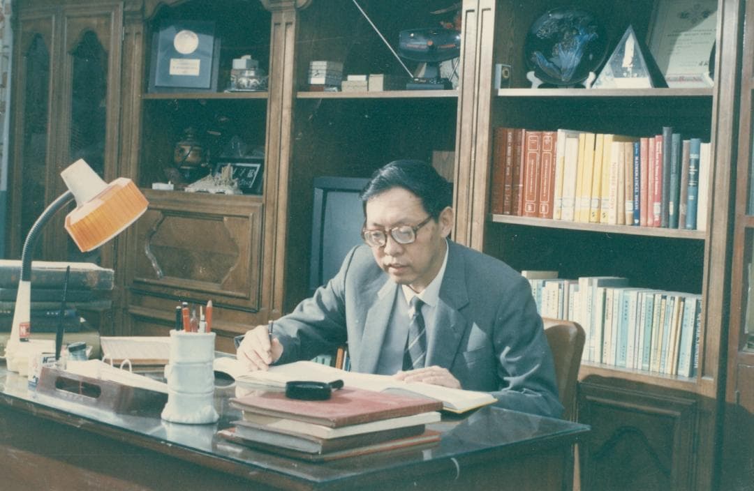 山东大学原校长、著名数学家潘承洞：“文理并举，新老共进”，开创学校发展新局面