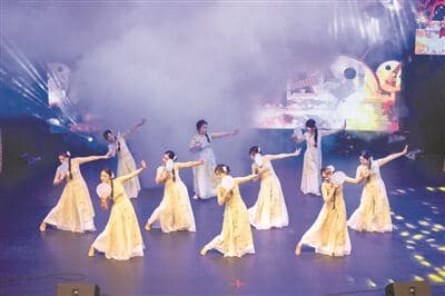 温青夜校点亮千年斗城