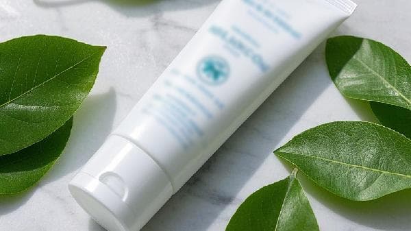 卸妆洁面乳能当洗面奶用吗？一文读懂两者区别与使用建议