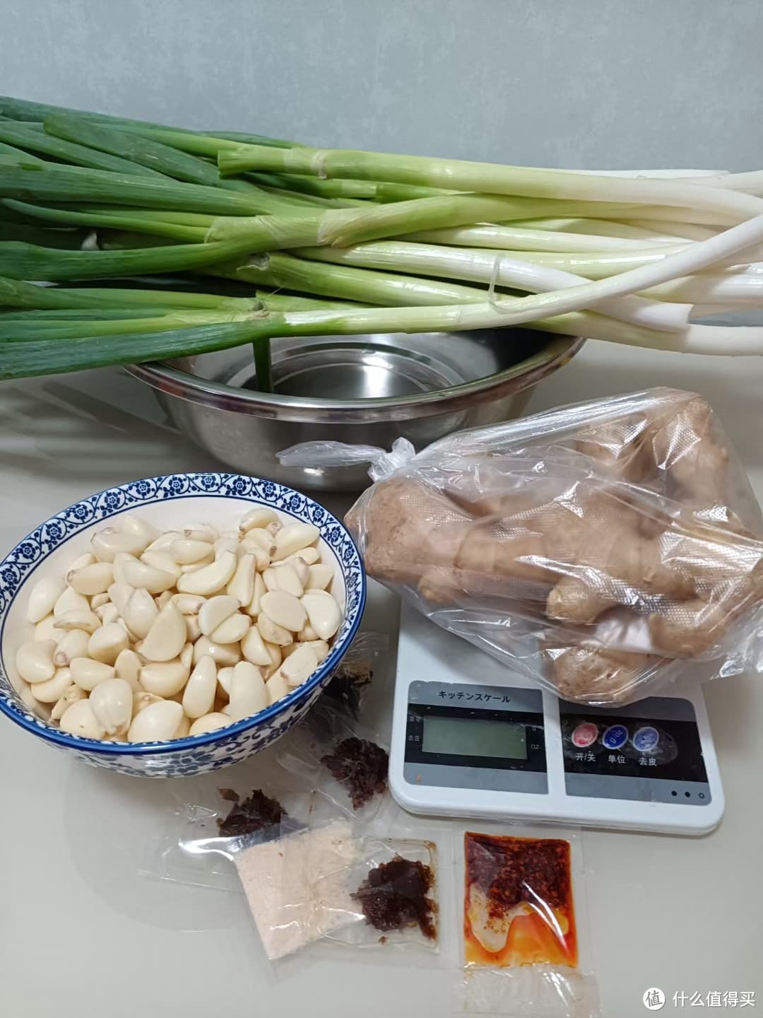 荠菜虾仁猪肉馄饨：一道美味可口的家常美食
