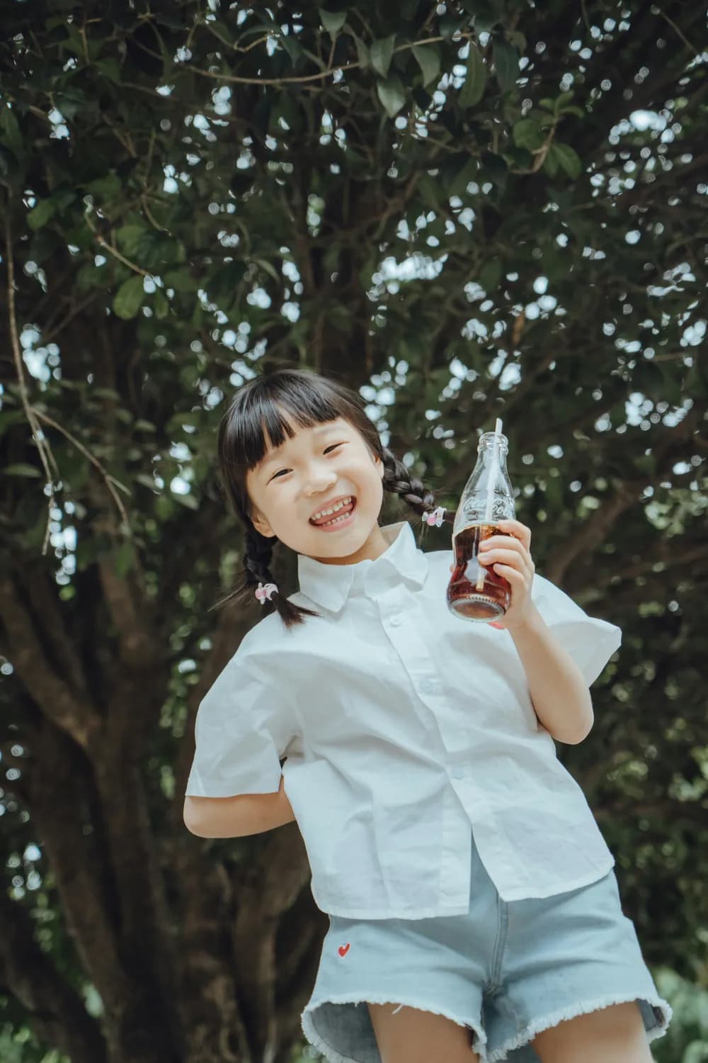 葡萄糖酸钙口服液：温和补钙，守护全家骨骼健康