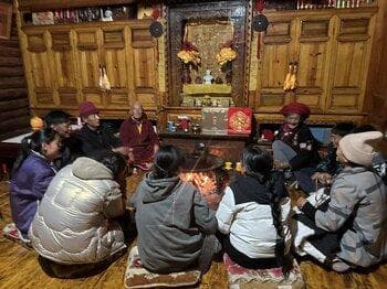 摩梭人的敬锅庄仪式：传统文化的传承与创新