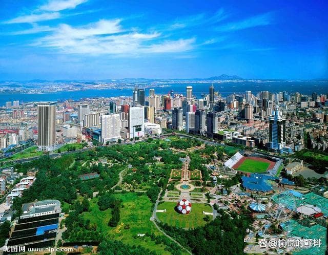 大连和青岛：两座海滨城市的全方位对比
