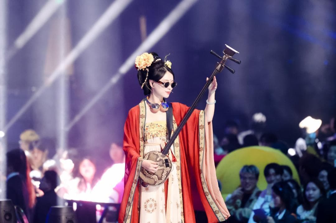 2024抖音美好奇妙夜：传统文化与潮流碰撞，展现视听盛宴