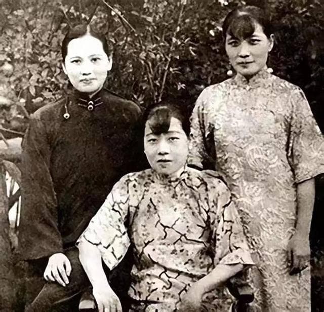 宋氏三姐妹，中国20世纪真正的金枝玉叶，后半生老死不相往来