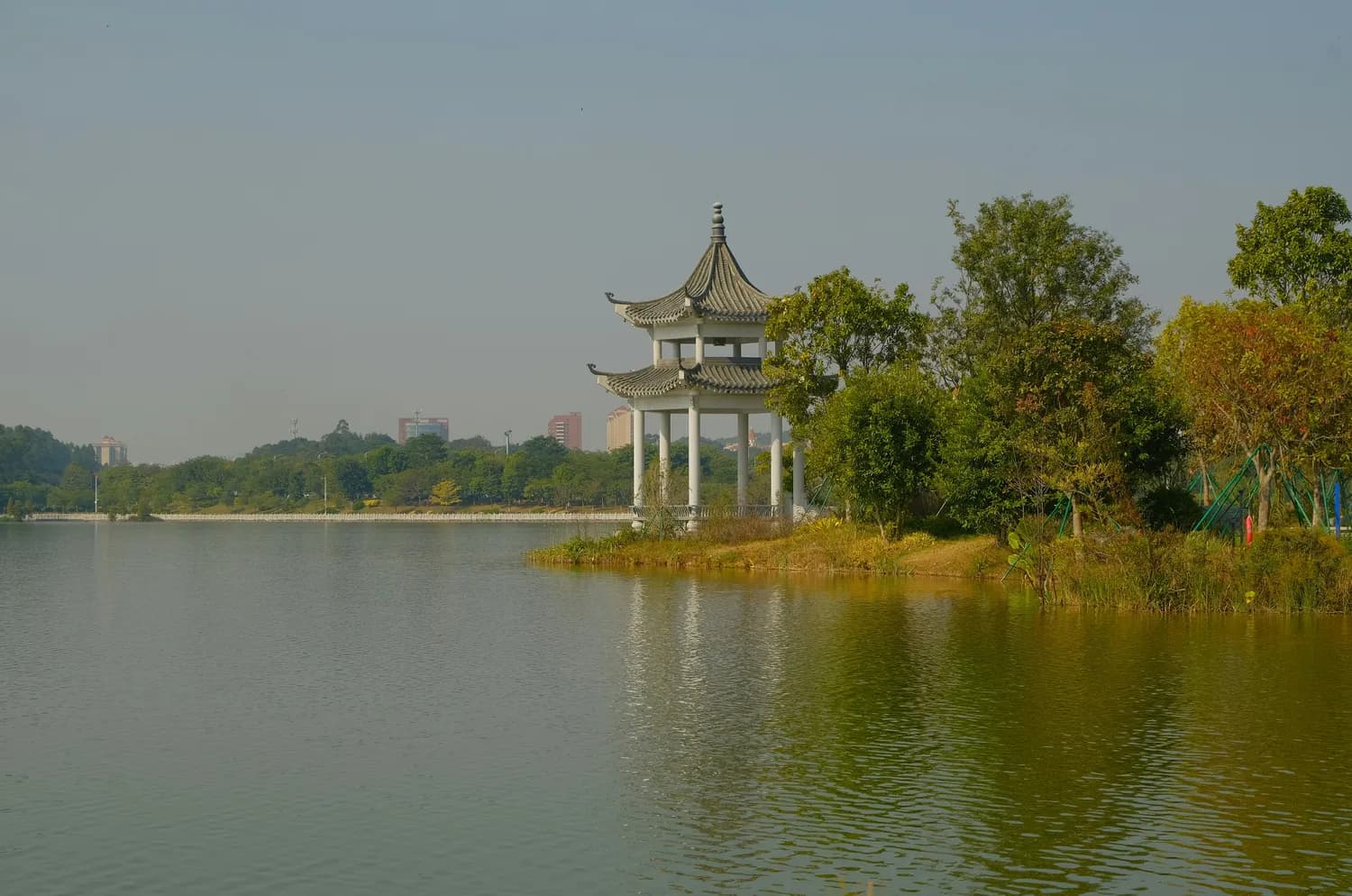 武汉小南湖公园：隐藏在城市中的世外桃源