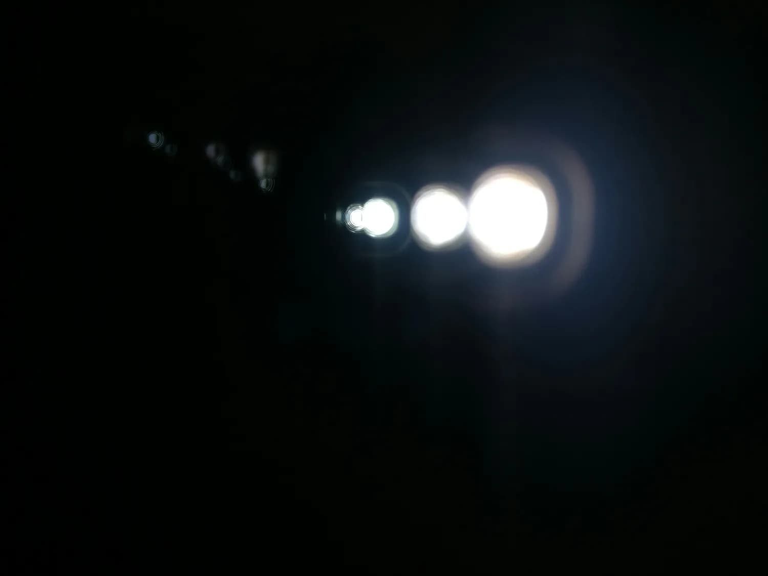 潘粤明双悬疑剧齐发：《白夜破晓》热播，《暗夜之光》将拍