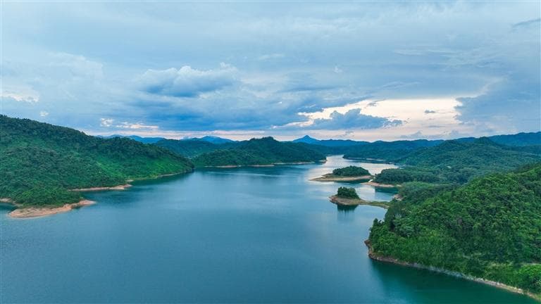 绿动海岛：海南生态文明建设迈入新篇章