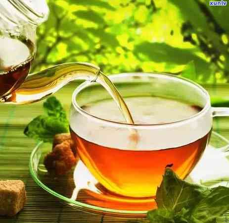 舌苔厚白喝什么茶好一点？选择适合你的茶饮方案！