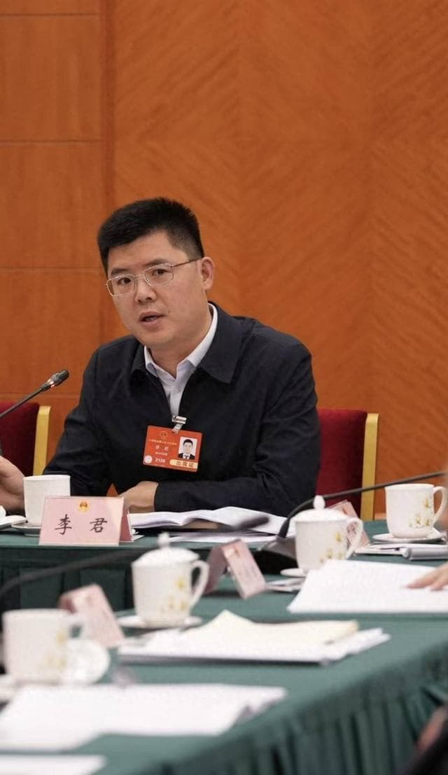 部分直播平台抽佣高达50% 代表建议：按主播类别制定分成比例 优质内容应扶持