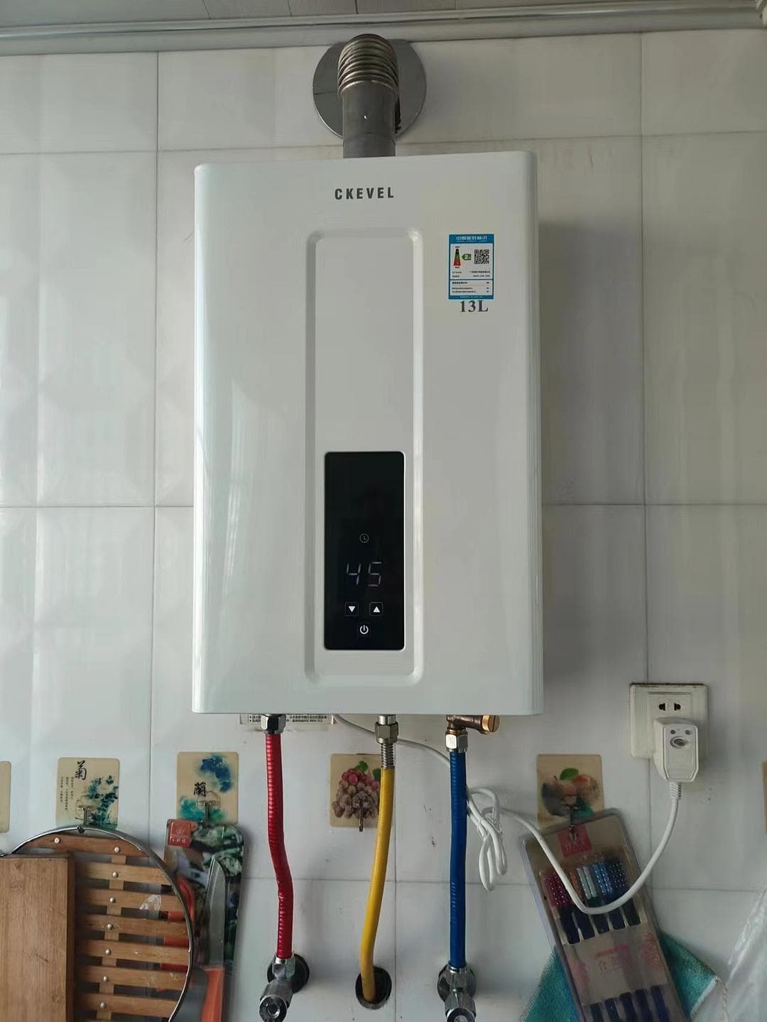 燃气热水器尺寸与安装攻略：打造安全舒适的家居环境