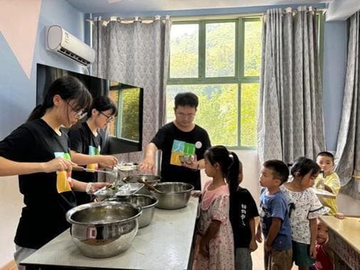 贵州乡村留守儿童心理健康状况的现状、挑战及未来——以册亨县为例