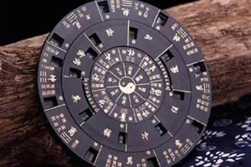 八字本命盘详解：四柱命理的奥秘与应用