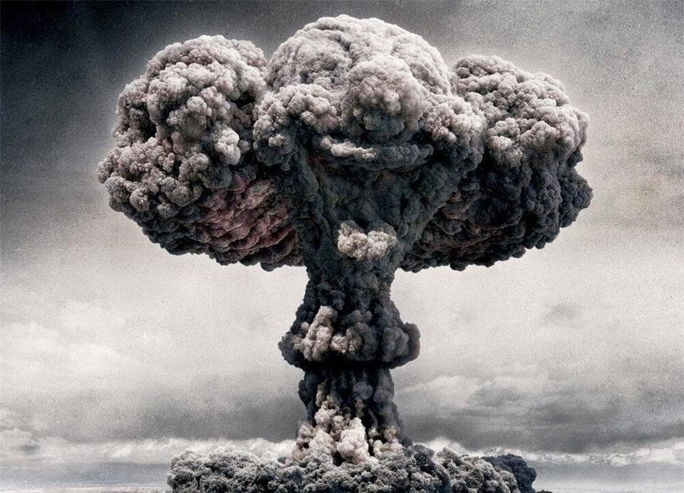 二战广岛原子弹，从投弹到爆炸仅用43秒，美军轰炸机怎么逃生？