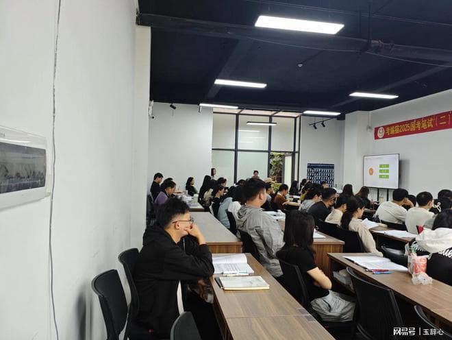 想进入体制内都有哪些路径呢？