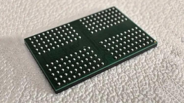 BGA 封装技术在 SMT 贴片加工中的优势与特点